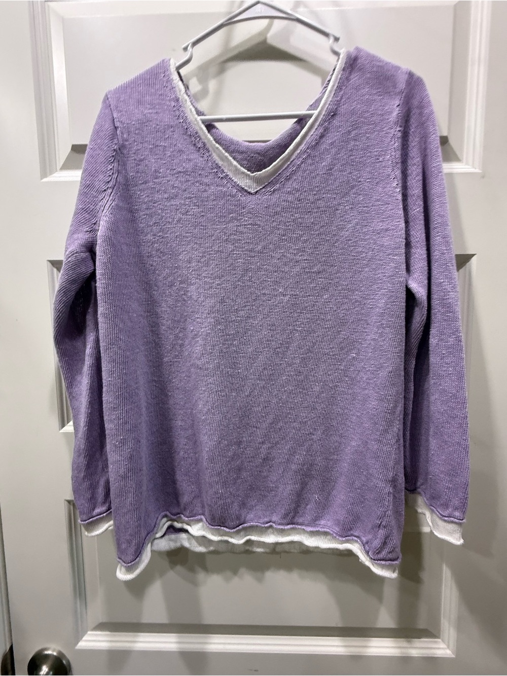 Avalin Lavender V-Neck Sweater with White Trim - Large